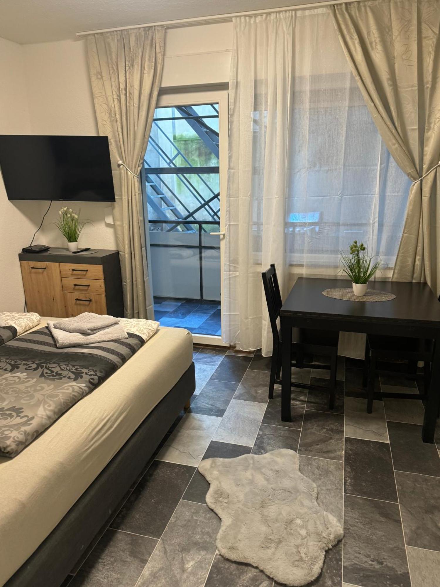M&Bluxux Apartaments Krefeld Bagian luar foto