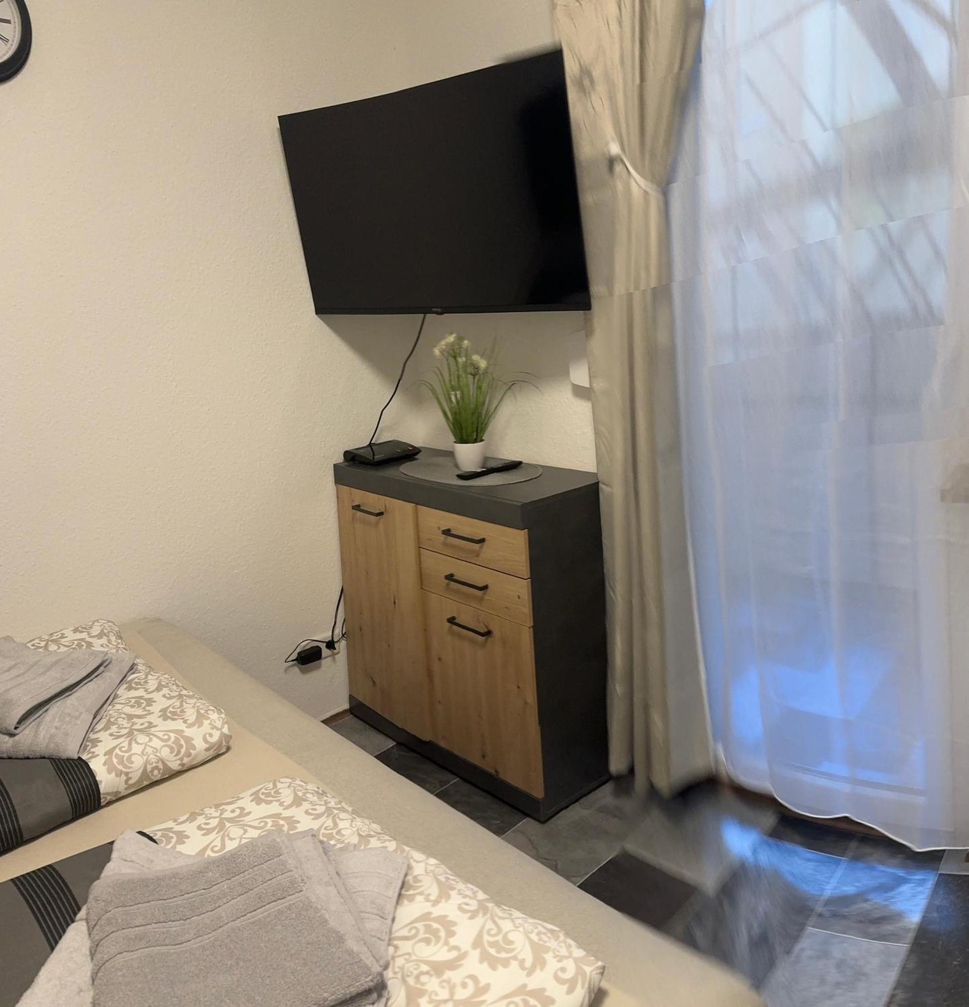 M&Bluxux Apartaments Krefeld Bagian luar foto